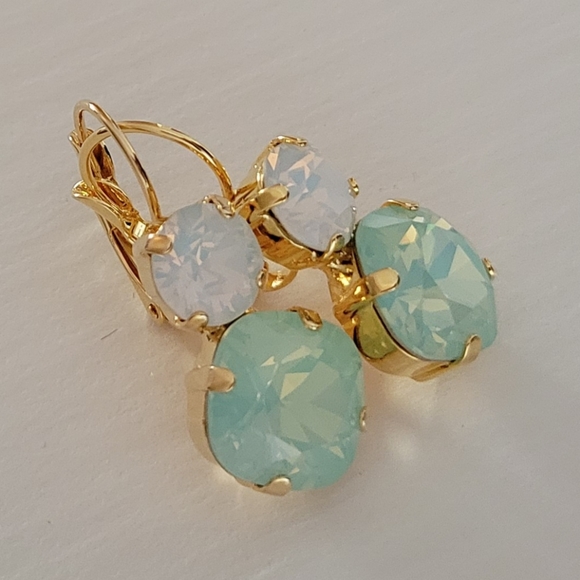 Austrian Crystal Earrings in Gold - Picture 7 of 8